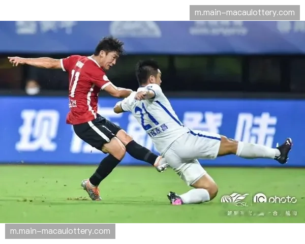 成都蓉城场均成功传中7.2次 边路传中质量有待提升